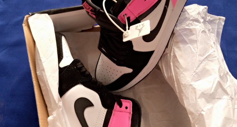 Air Jordan J1 Sneakers
