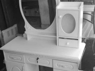 Dressing mirror