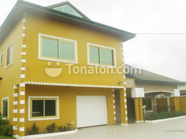 NEWLY BUILT 6BEDROOM AT ADENTA LAKESIDE FOR SALE