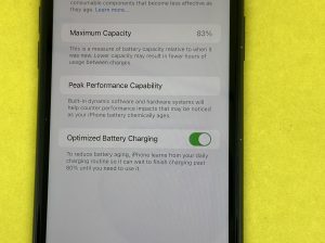 IPhone 11 64GB factory unlocked ID 629