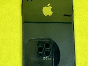 IPhone X 64GB Factory unlocked ID 94