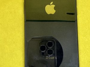 IPhone X 64GB Factory unlocked ID 95