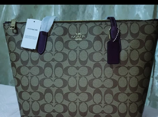 Authentic COACH tote handbag in Deep berry