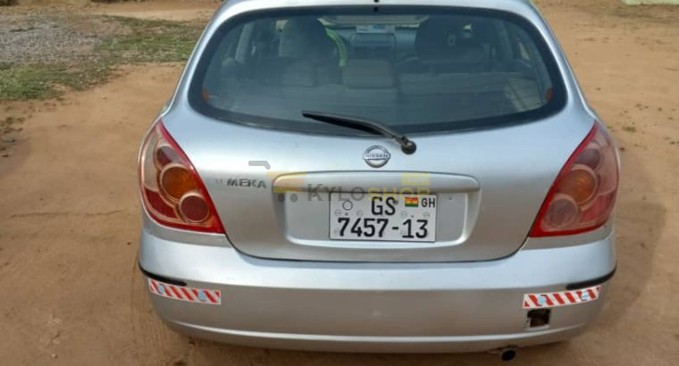 Nissan Almera