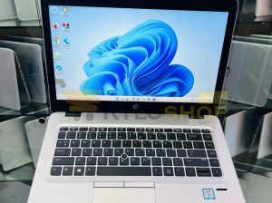*HP EliteBook 820 G4*