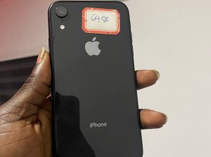 IPhone XR 64GB No fault Very neat