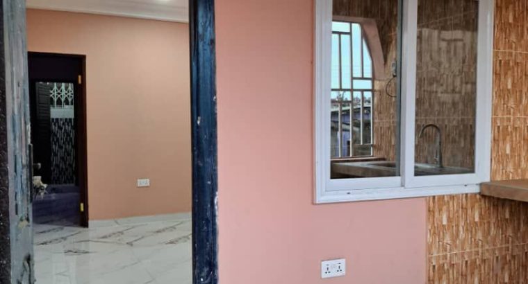 Chamber and hall for rent at Accra, Mallam